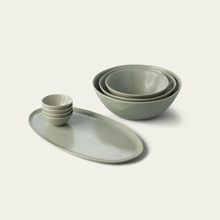 Elegant ceramics showcase fine craftsmanship and timeless beauty, perfect for sophisticated home decor and stylish collections.