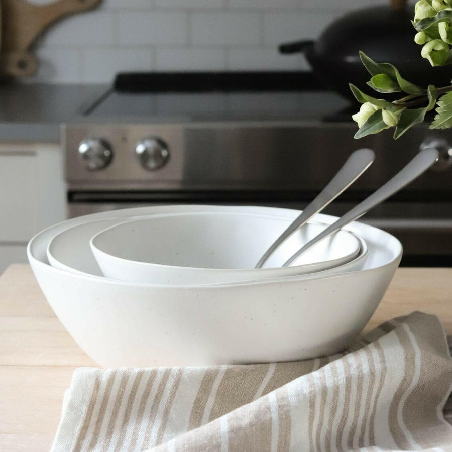 Elegant ceramics showcase fine craftsmanship and timeless beauty, perfect for sophisticated home decor and stylish collections.