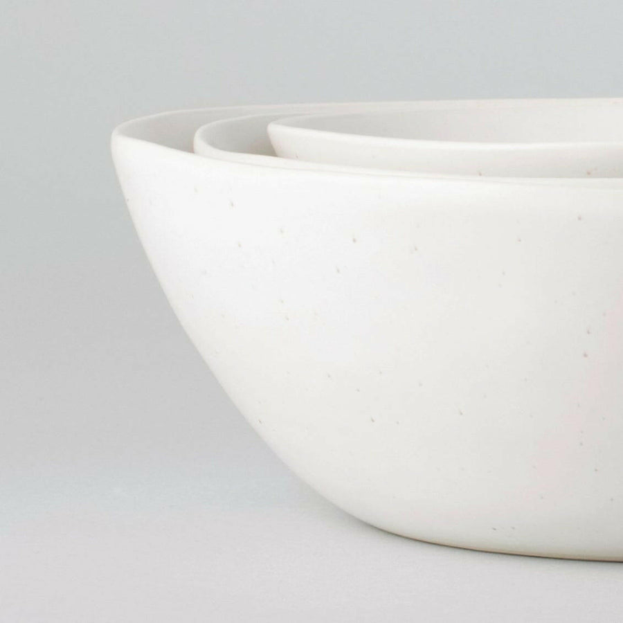 Elegant ceramics showcase fine craftsmanship and timeless beauty, perfect for sophisticated home decor and stylish collections.