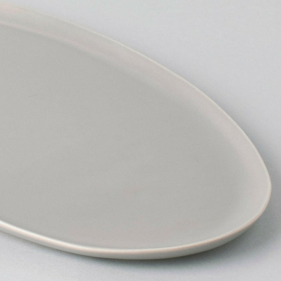 Elegant ceramics showcase fine craftsmanship and timeless beauty, perfect for sophisticated home decor and stylish collections.