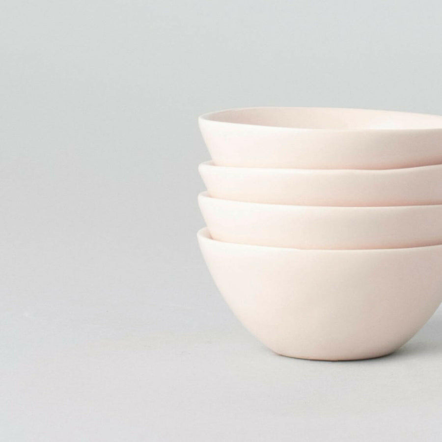 Elegant serving platter showcasing exquisite craftsmanship, perfect for formal dining and sophisticated presentations.