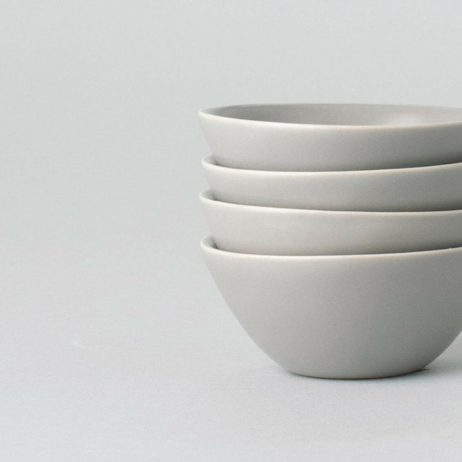 Elegant serving platter showcasing exquisite craftsmanship, perfect for formal dining and sophisticated presentations.