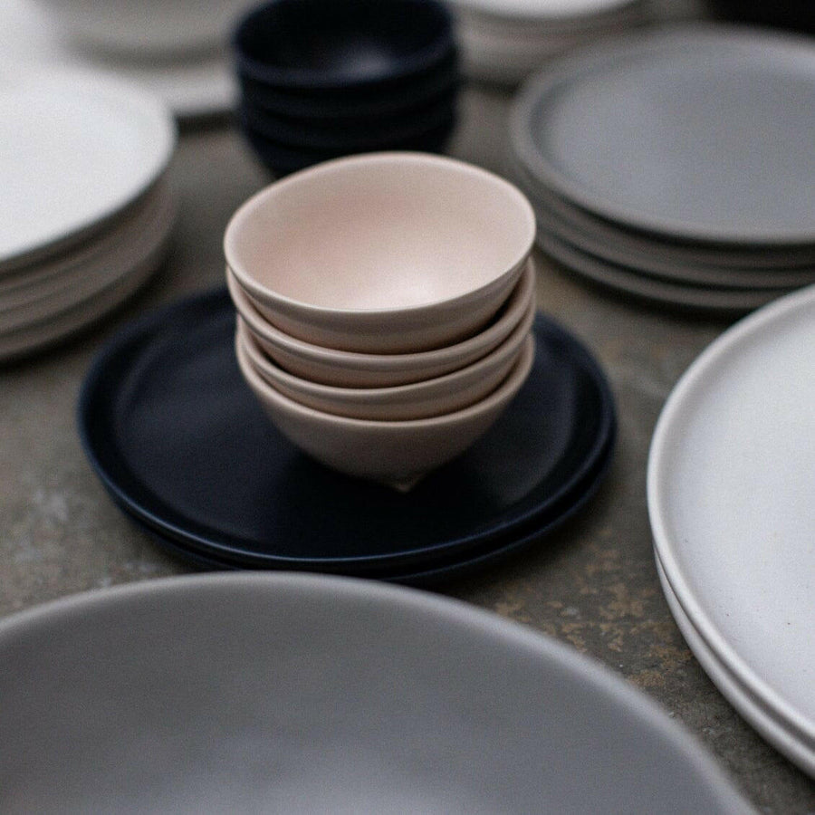 Elegant serving platter showcasing exquisite craftsmanship, perfect for formal dining and sophisticated presentations.