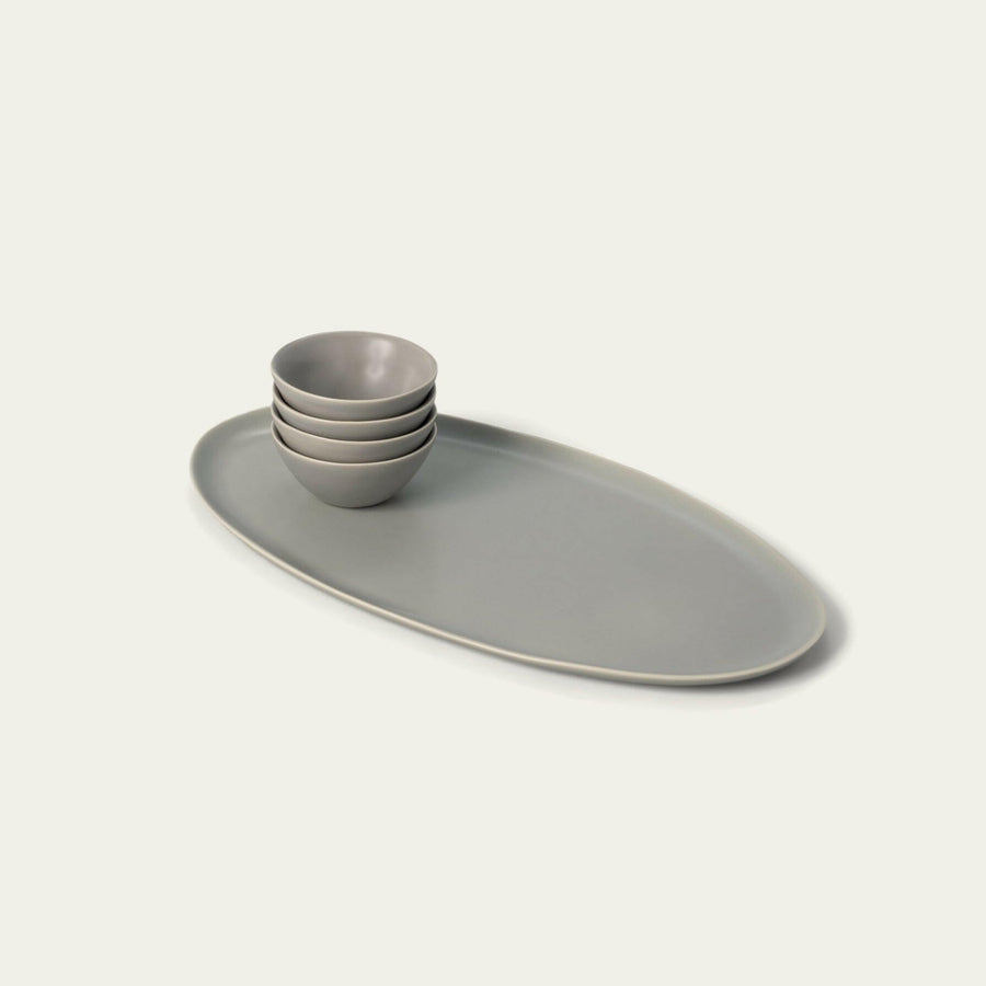 Elegant serving platter showcasing exquisite craftsmanship, perfect for formal dining and sophisticated presentations.
