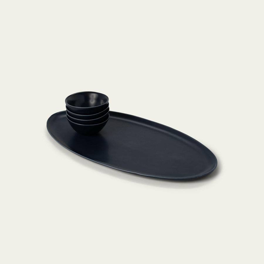 Elegant serving platter showcasing exquisite craftsmanship, perfect for formal dining and sophisticated presentations.
