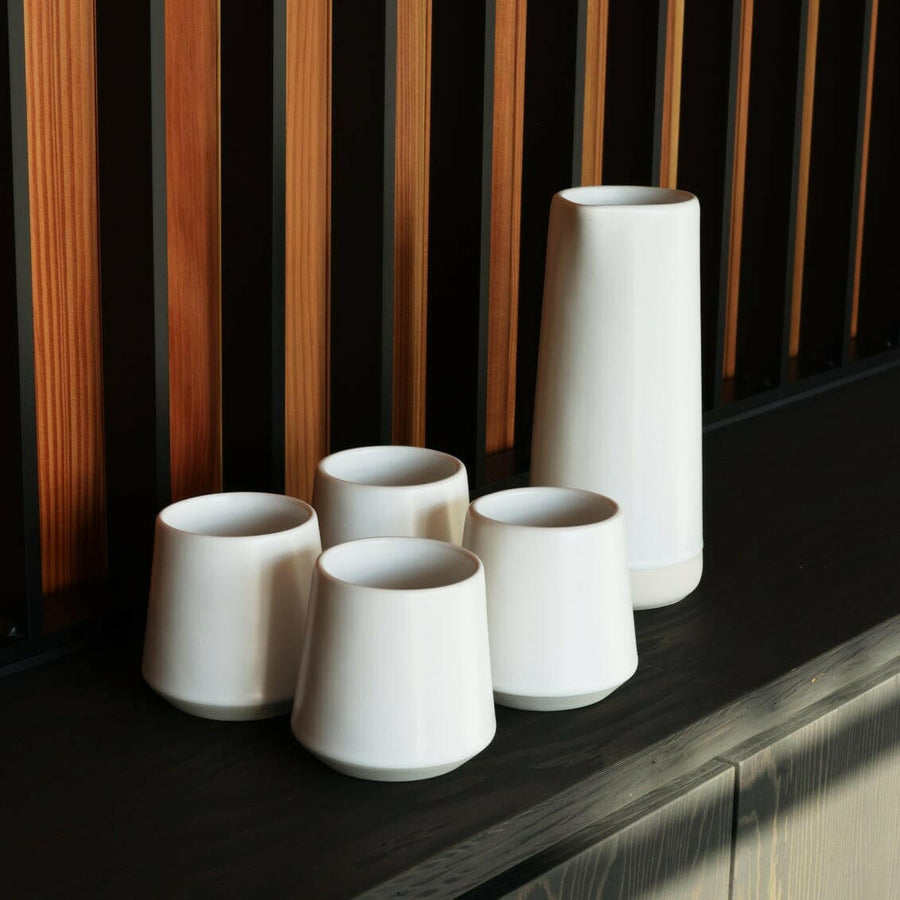 Elegant glass carafe showcasing refined craftsmanship and sophisticated design, perfect for stylish beverage presentation.