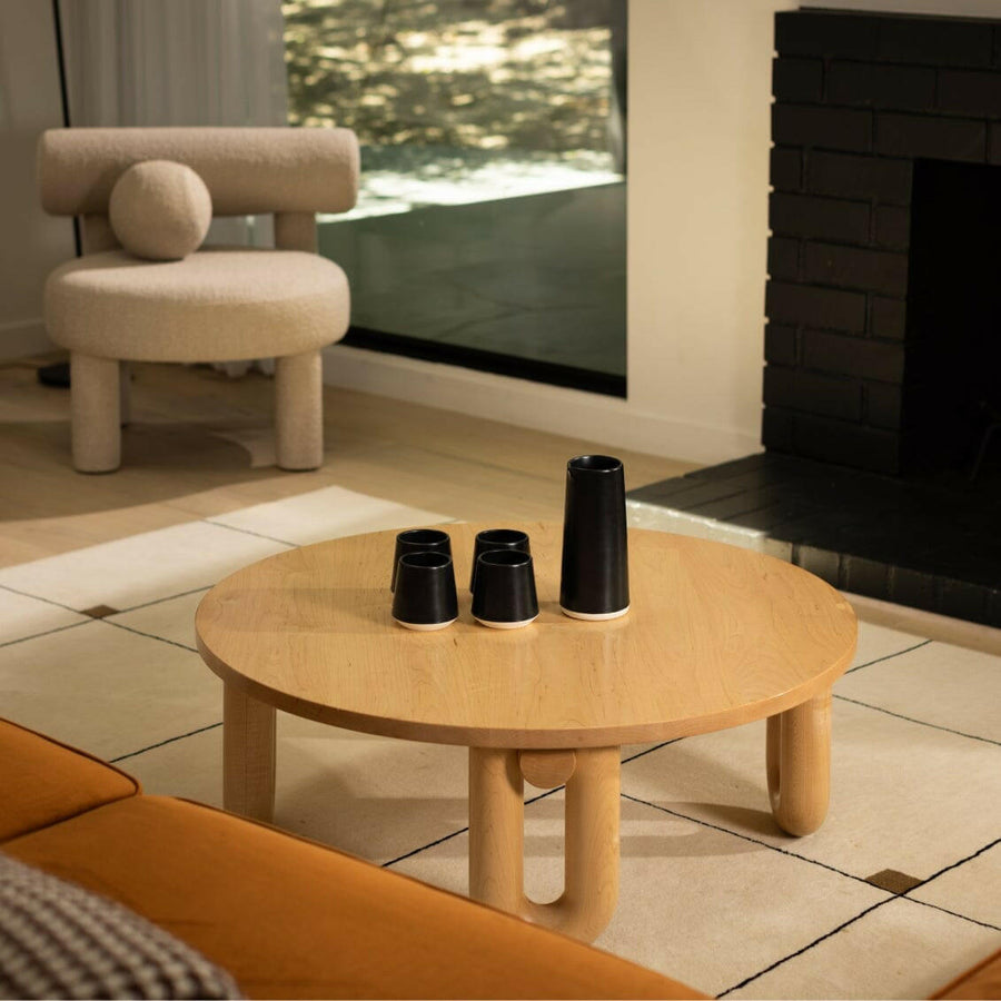 Elegant glass carafe showcasing refined craftsmanship and sophisticated design, perfect for stylish beverage presentation.