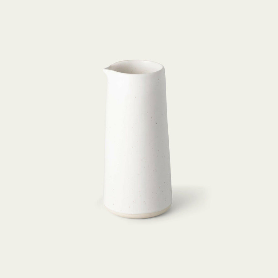 Elegant glass carafe showcasing refined craftsmanship and sophisticated design, perfect for stylish beverage presentation.