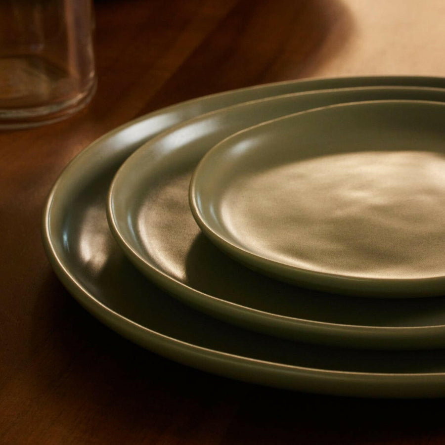 Elegant dessert plates displayed on a fine dining table, perfect for sophisticated event settings and upscale celebrations.